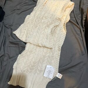 Cream Cable Knit Scarf